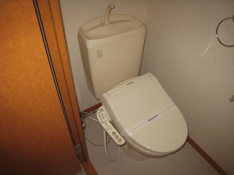 レオパレス一本木 トイレ