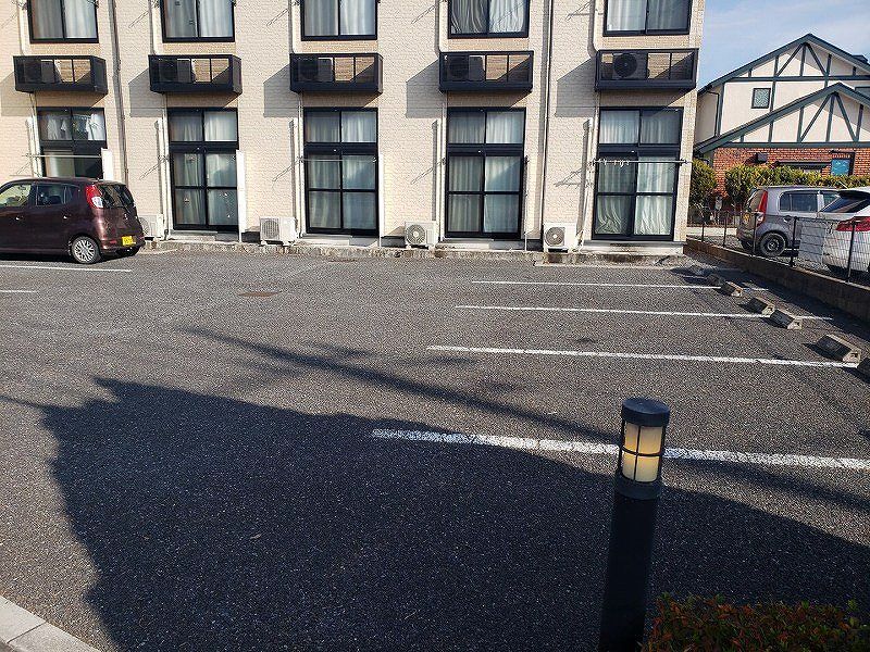 レオパレスコンフォートＳ 駐車場