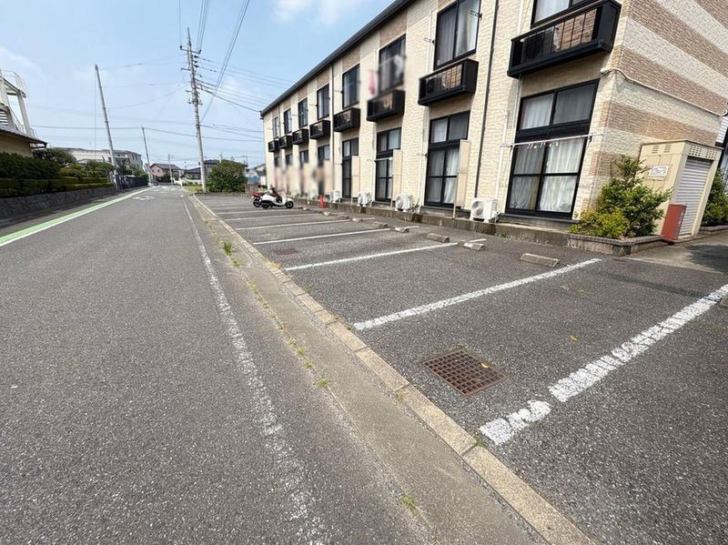 レオパレスＭＫプラザ 駐車場
