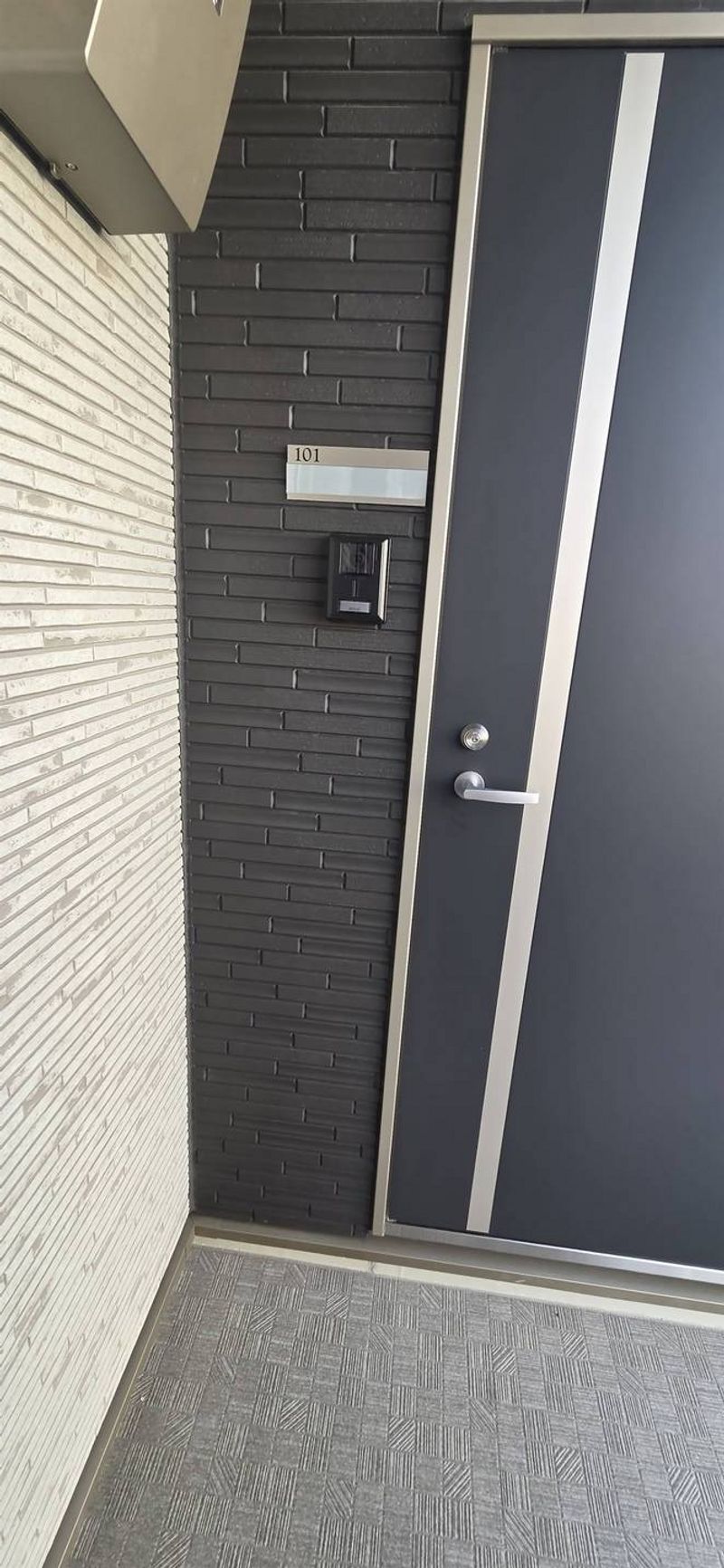 ArLk Graceful Entrance