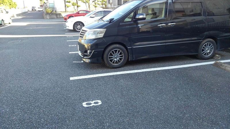 レオパレスフェアリ 駐車場