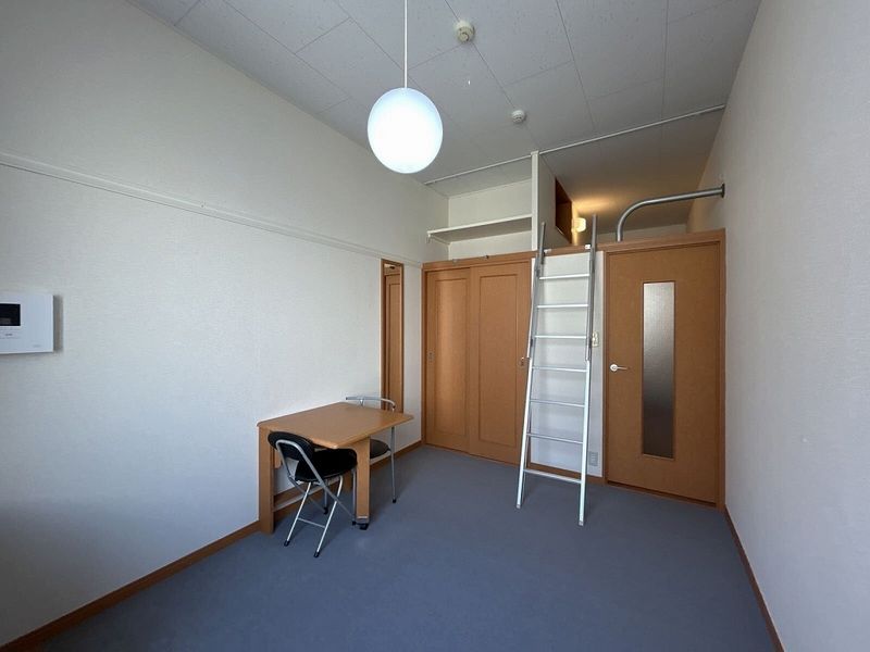 レオパレスＣｏｍｏ 居間