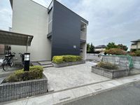 レオパレスアプリーレ エントランス