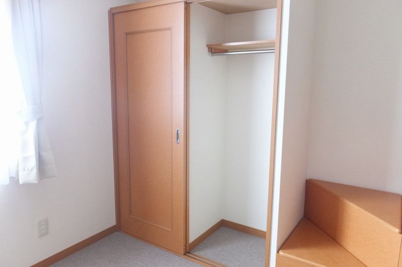 レオパレスひかり 収納