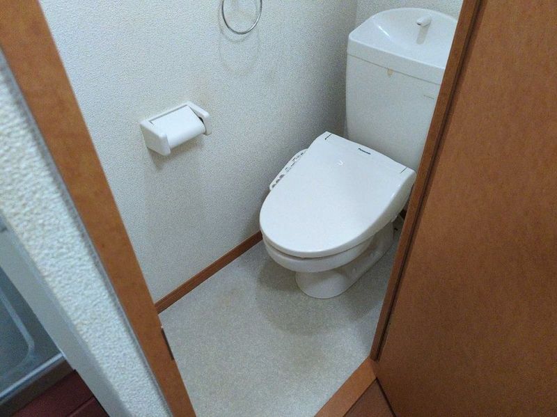 レオパレスパミドール トイレ