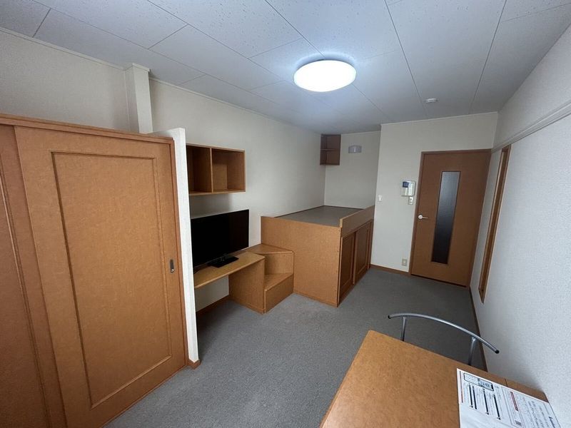 レオパレスひだまりの丘　鹿島 居間