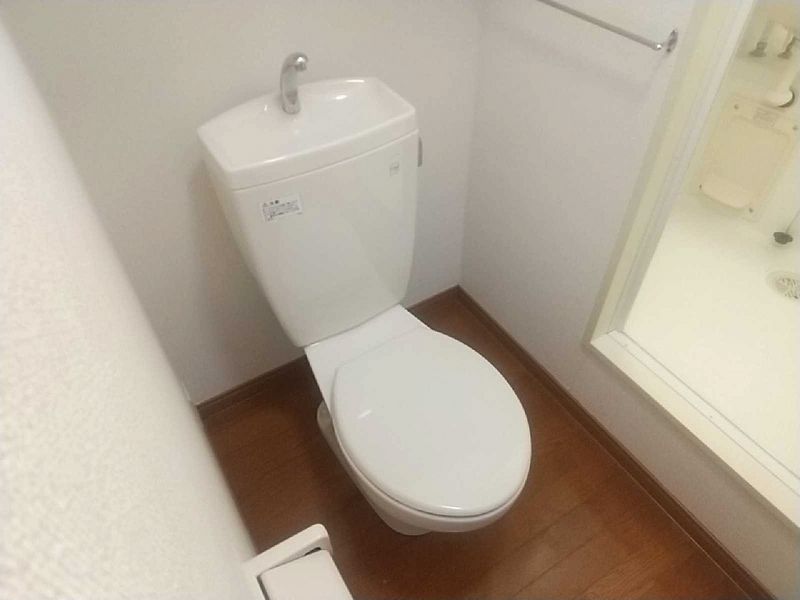 レオパレスゴールデンヴィレッヂ トイレ