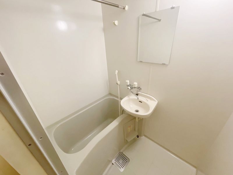 レオパレスフローラル 風呂