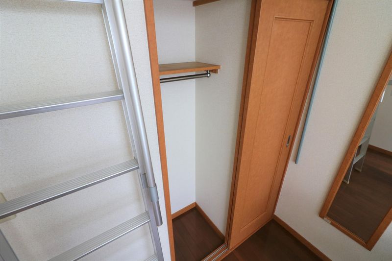 レオパレスみかげ 収納