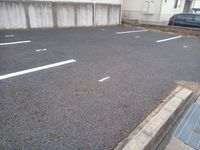 レオネクスト片平 駐車場