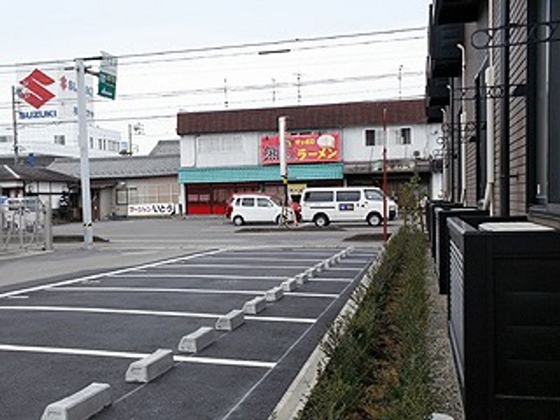 レオパレスＩｔｏ 駐車場