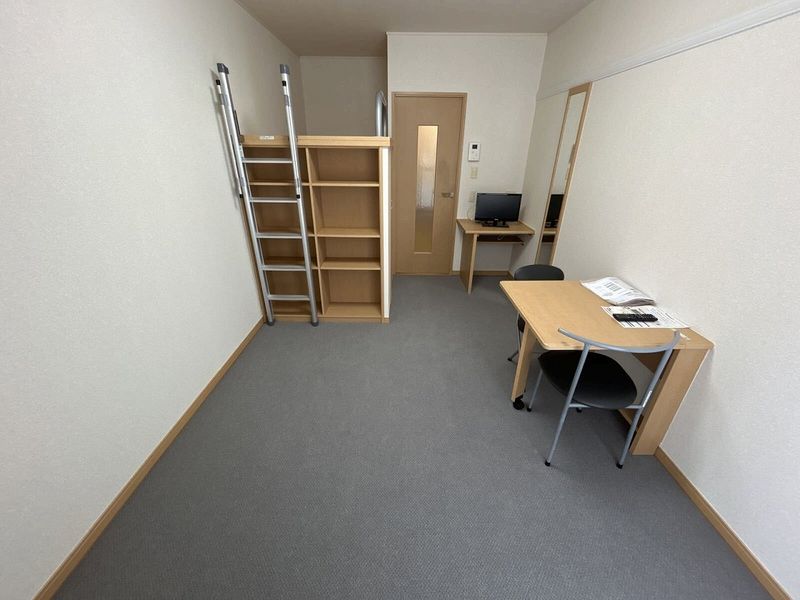 レオパレスヴァンメルベーユ 居間