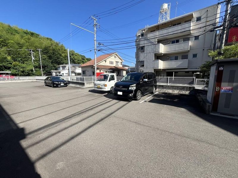 レオネクストさくらんぼ 駐車場