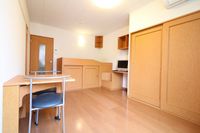 レオパレスヒガシノナミ 居間