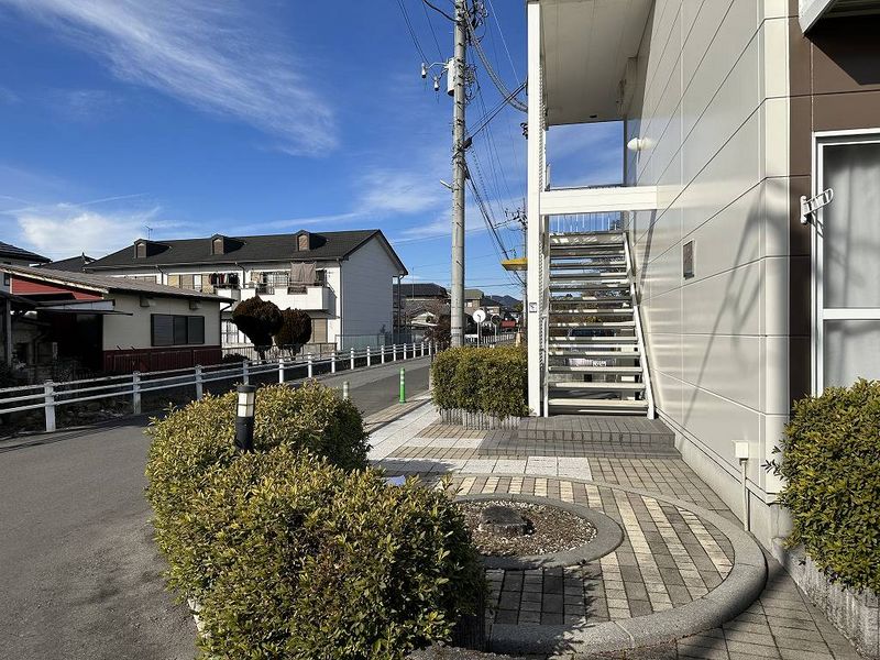 レオパレスフォレストⅡ エントランス