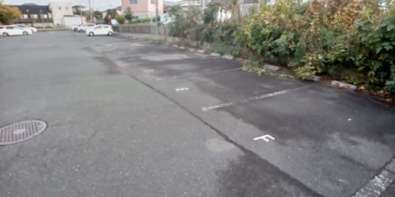 レオパレス稲荷町 駐車場
