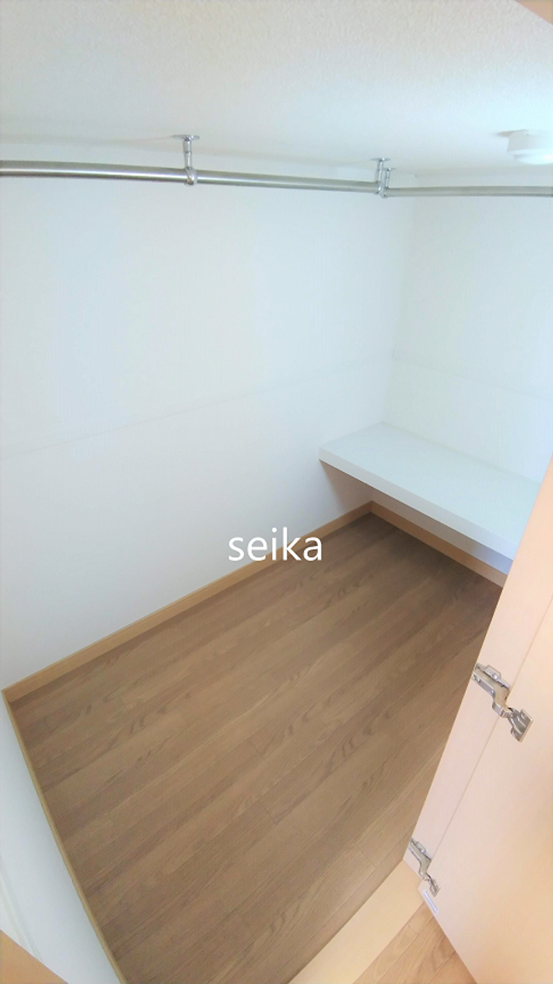 レオパレスボニータドイス 収納