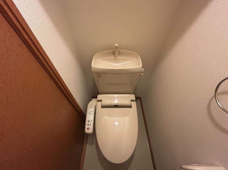 レオパレスサーンクタカダ トイレ