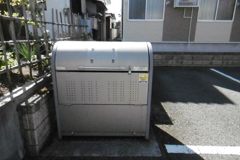 レオパレス白鷹 共用部分
