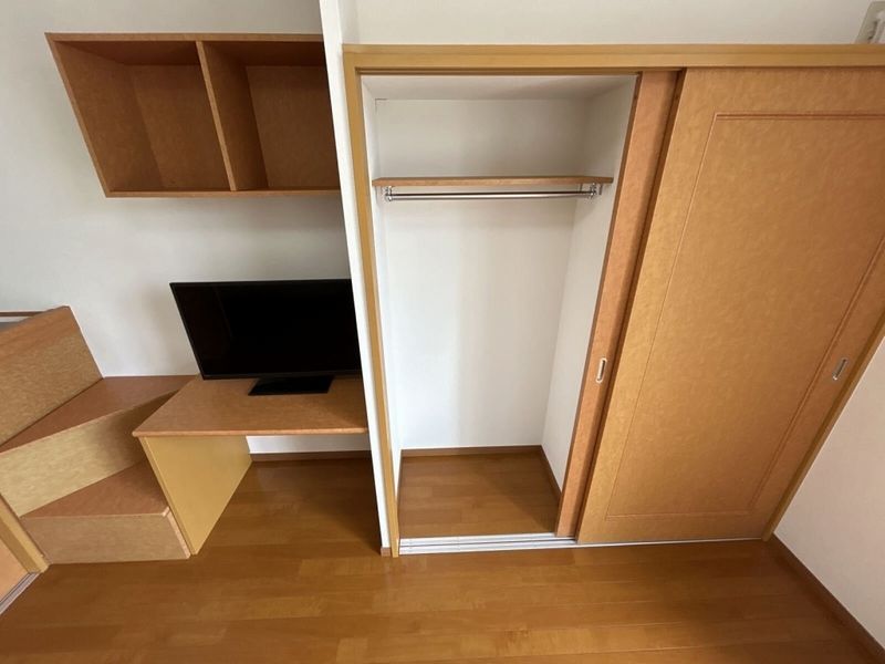 レオパレスネレイドⅡ 収納