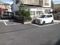 レオネクストトラッド湯河原 駐車場