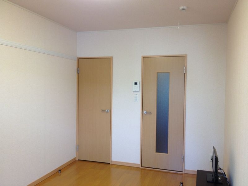 レオパレスプリマベーラ大成 居間