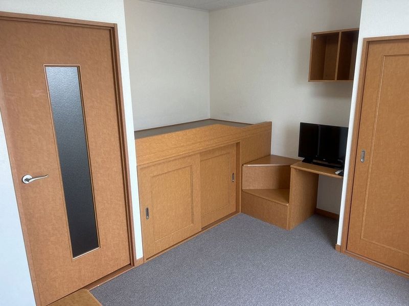 レオパレス綿新 居間