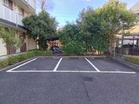 レオパレスわかたけ 駐車場