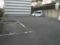 レオパレスオア−ゼ・メゾン 駐車場
