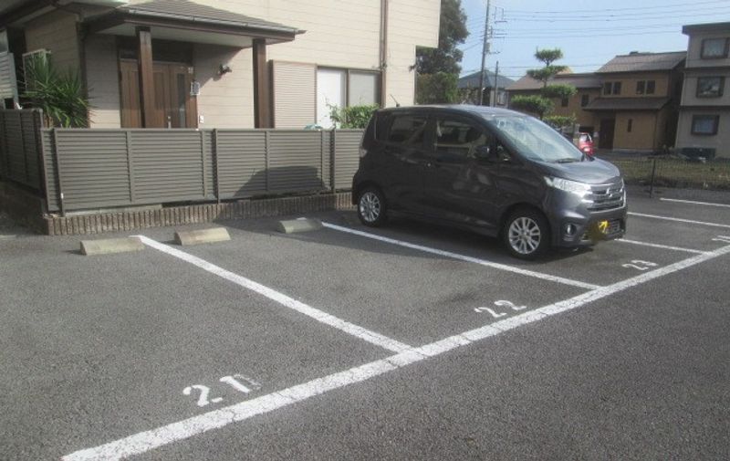 レオパレスグリーンステージ 駐車場