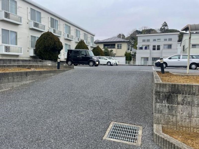 レオパレスクンプウ 駐車場