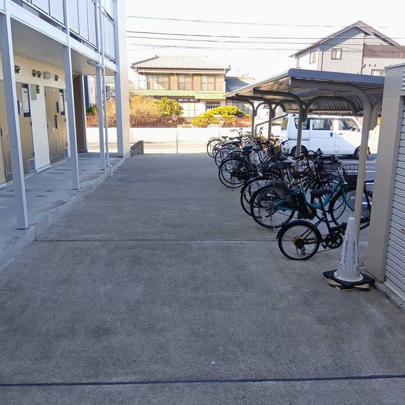 レオパレス久 共用部分