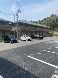 レオネクストステイシー 駐車場