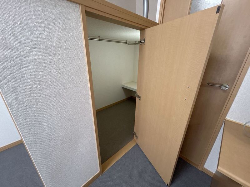 レオパレスヴァンメルベーユ 収納