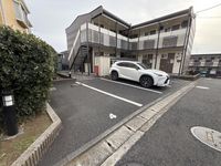 レオパレスソレイユ 駐車場