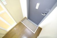 レオパレス冨田 玄関