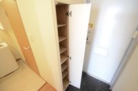 レオパレスミヤビ 玄関