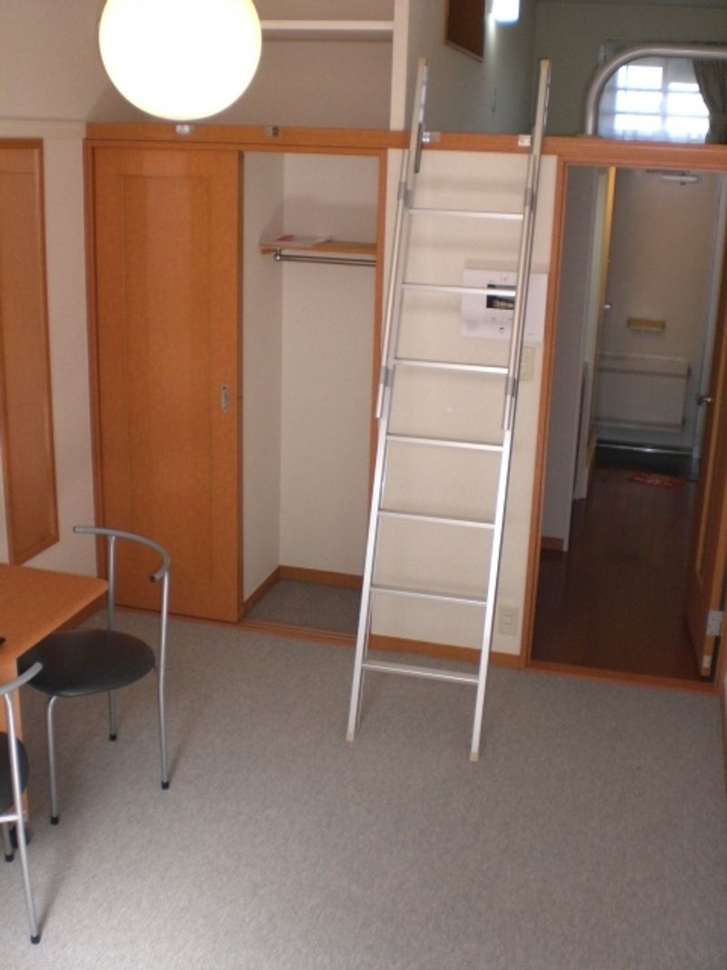 レオパレスソレーユ 居間