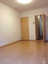 レオパレスエスト砂町 居間