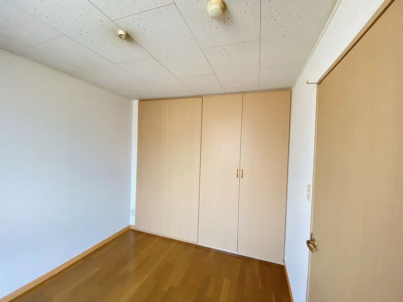 レオパレスドミールＡ館 居間