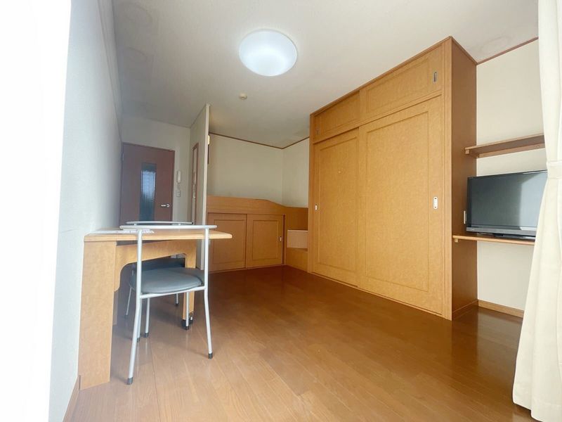 レオパレスフローラル 居間