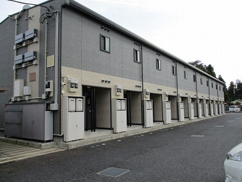 レオパレスクサカワＡ エントランス