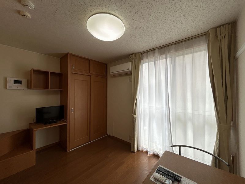 レオパレスプラムⅡ 居間