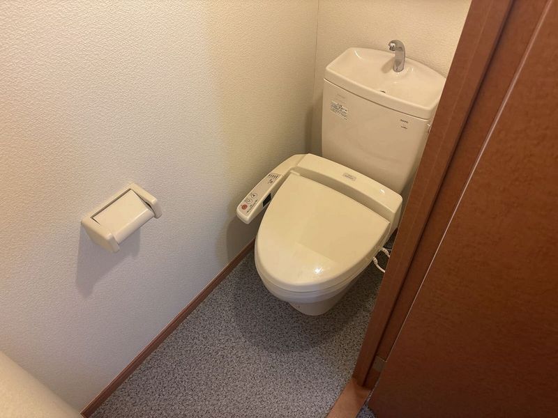 レオパレスフォレスト　浅羽野 トイレ