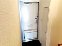 レオパレスメイプルヒルズ 玄関