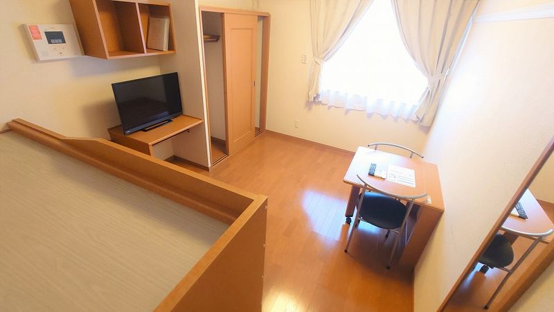 レオパレスペイサージュ 居間