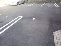 レオパレスひそこＡ 駐車場