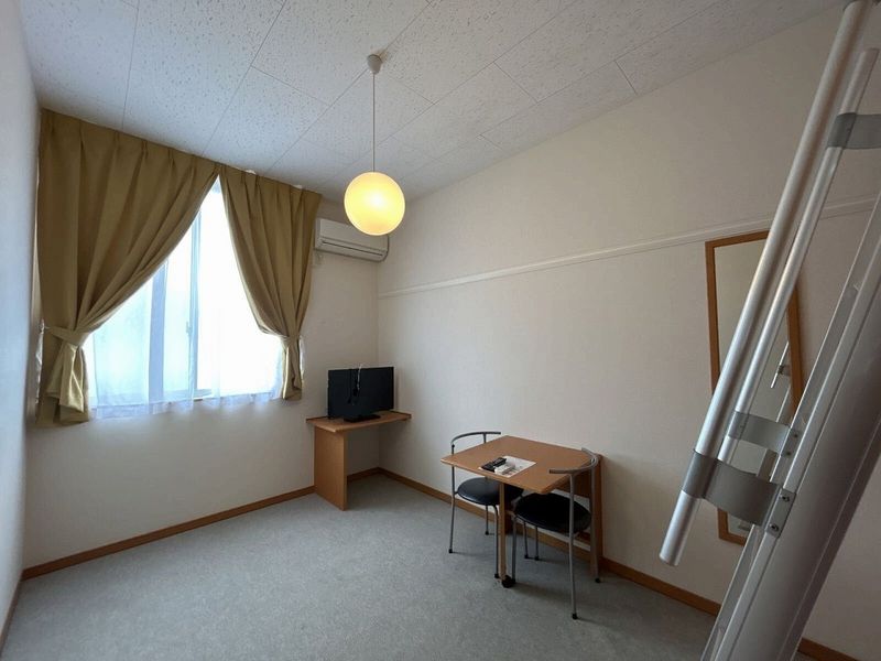 レオパレスベッラステラ 居間