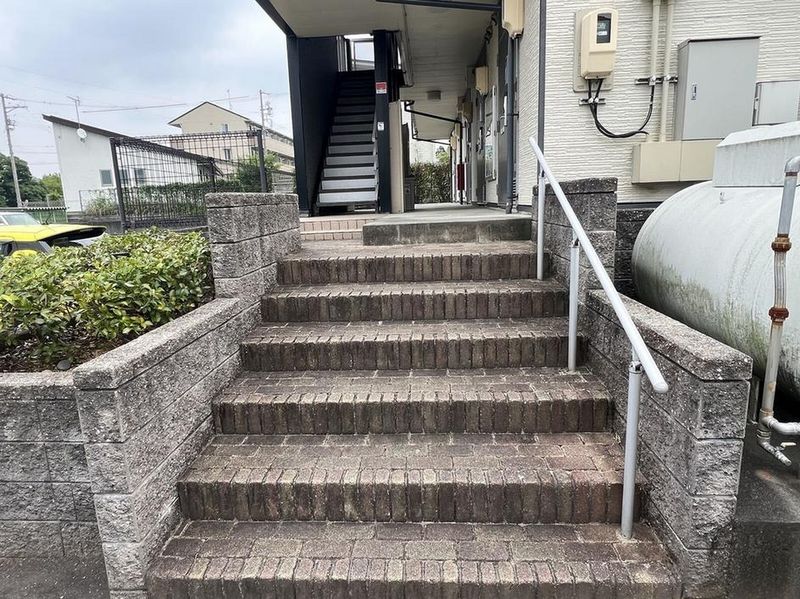 レオパレスノザンファンⅡ エントランス