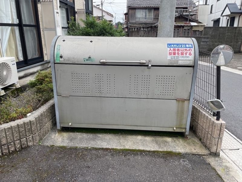 レオパレスチャスティティ 共用部分